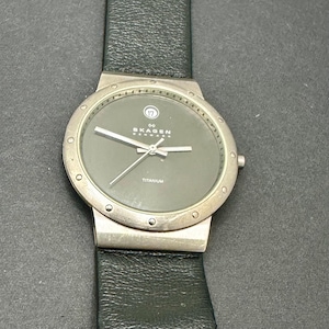 50% OFF! Vintager Skagen Denmark Slimline WR Men’s Working Watch with Leather Band, New Battery, Sleek! Mint.