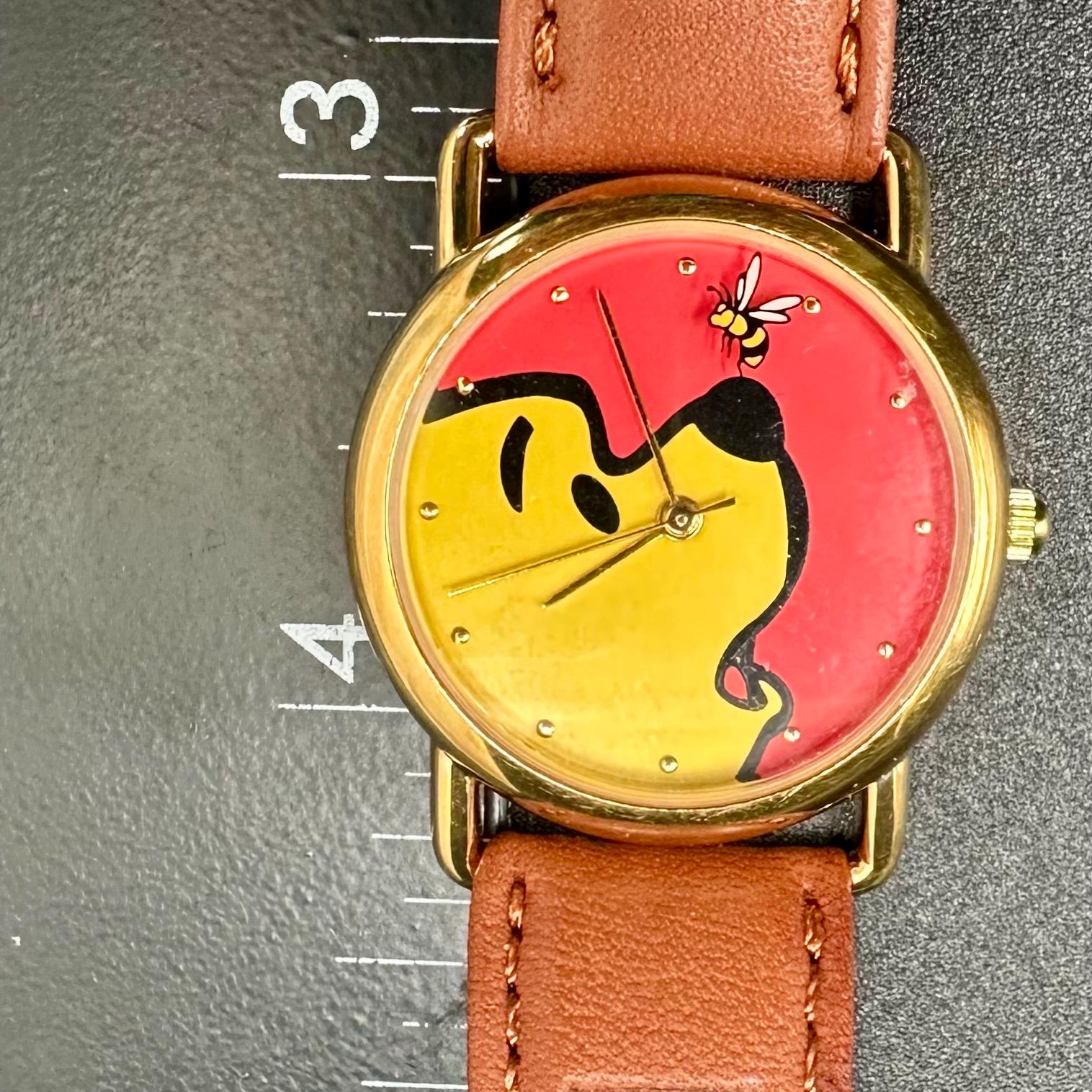 Vintage Disney Gold Winnie the Pooh Leather Strap Watch 1990 main image 3