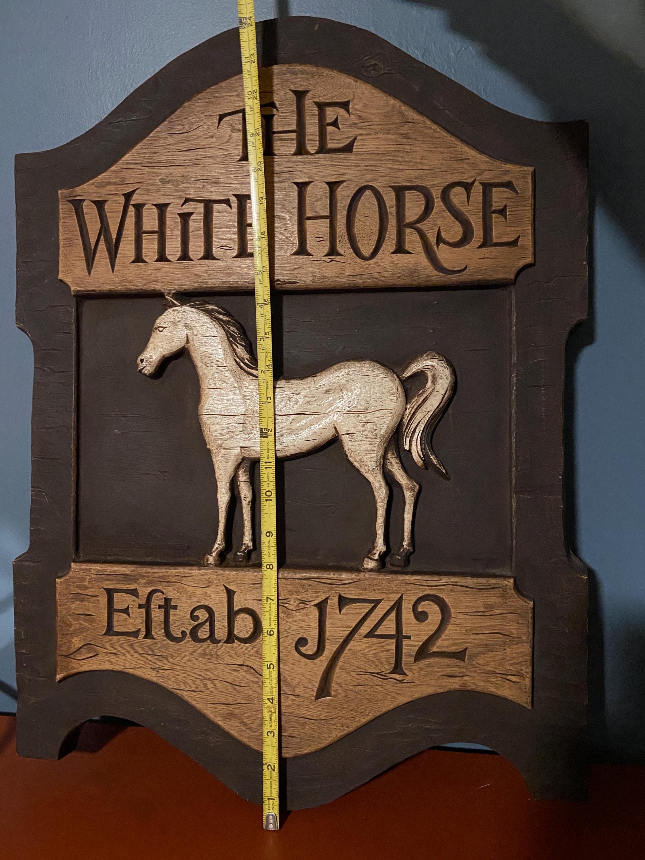 WHITE HORSE 1960年代 馬車引きラベル　2本セット Vintage Reproduction “the White Horse Eftab 1742” Wall Plaque