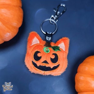 ITH Halloween Pumpkin Cat Charm (Embroidery File 4x4) | 4x4 In the Hoop Embroidery Machine Pattern | With Photo Tutorial, Beginner Friendly