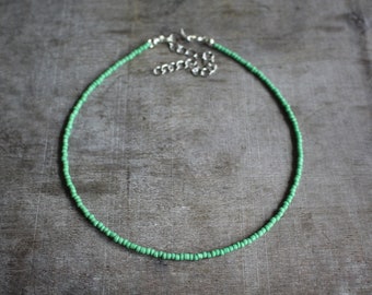 Girocollo con perline di semi di vetro verde da 2 mm / Collana di gioielli / Fatto a mano / Regalo presente / Estate Boho Beach Fashion Carino / GRANDE VENDITA