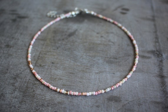 GLASS BEAD BRACELET 2 MM LIGHT ROSE MIX GLASS BEAD BRACELET 2 MM LIGHT ROSE MIX