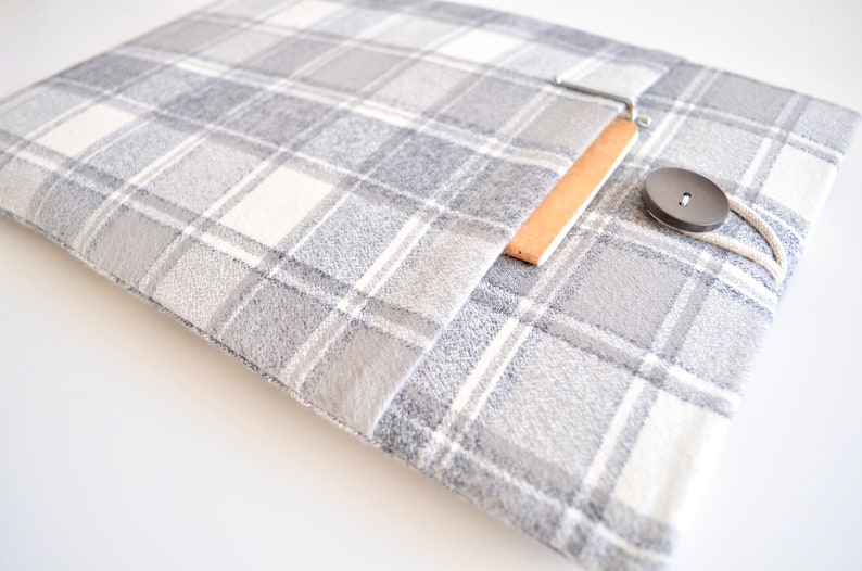 Linen Market Tablet Sleeve - Thumbnail 3