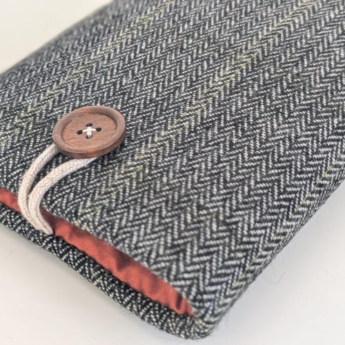 iPhone Case, 17 / 16 /15 / 14 / 13 / 12 / 11 Pro, Max Case, Custom Size Padded Phone Pouch Herringbones, Yellow Lines and Stitching Details
