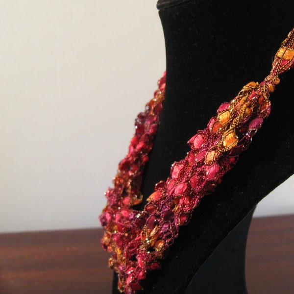 Red, orange, pink, Gold and Yellow Warm Colors Trellis Necklace / Crochet Necklace Item No. M8