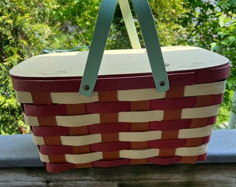 Vintage Woven Wood Picnic Basket With Lid, Vintage Wooden Picnic Basket, Covered Storage Basket, Mid Century Hinged Cover Wood Picnic Basket