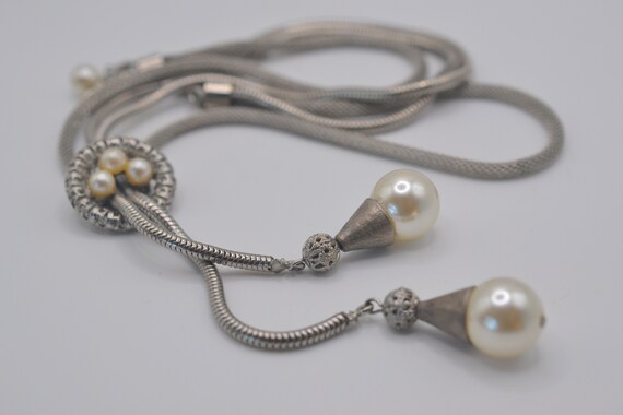 Vintage Lariat Style Silvertone and Pearl Necklac… - image 8