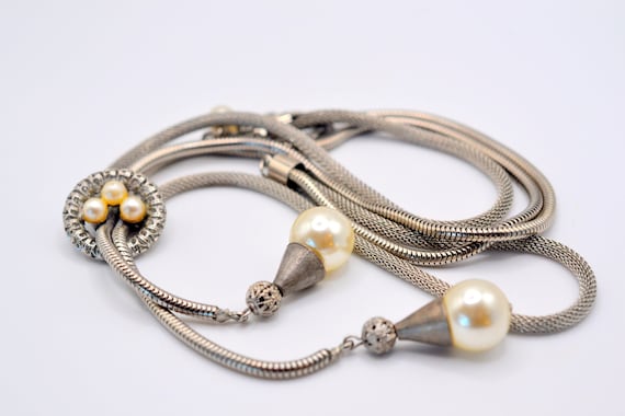 Vintage Lariat Style Silvertone and Pearl Necklac… - image 1