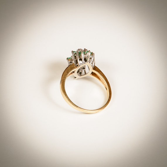 Diamond and Emerald 14K gold ladies ring; Vintage… - image 5