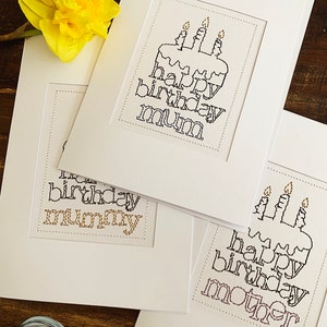 Joyeux anniversaire maman (fr) Carte Momie personnalisée (fr) Cadeau maison Step Mother (fr) Fabriqué à la main ( france) Carte de vœux Nanny Célébration de gâteau de bougies