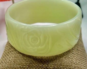 Matcha Green Tea Etched Resin Bracelet | Matcha Green Bangle | Vintage Resin Bangle | Resin Jewelry |  Matcha Green Tea | Chunky Bracelet