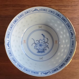 Vintage Jingdezhen Chinese Rice Grain Porcelain Bowl – Blue White Gold Trim Pierced China