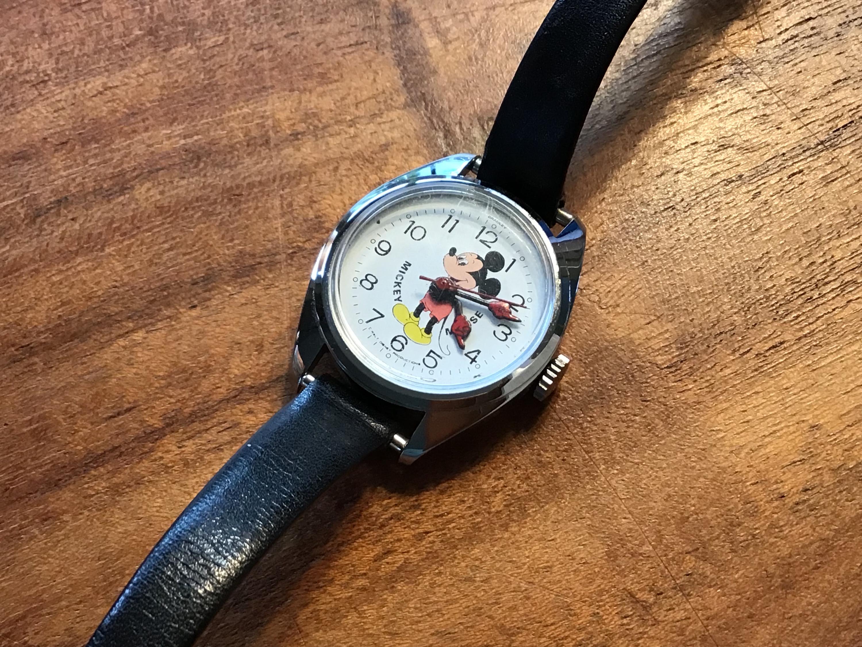 Mickey Wind up Watch - Etsy display picture 3