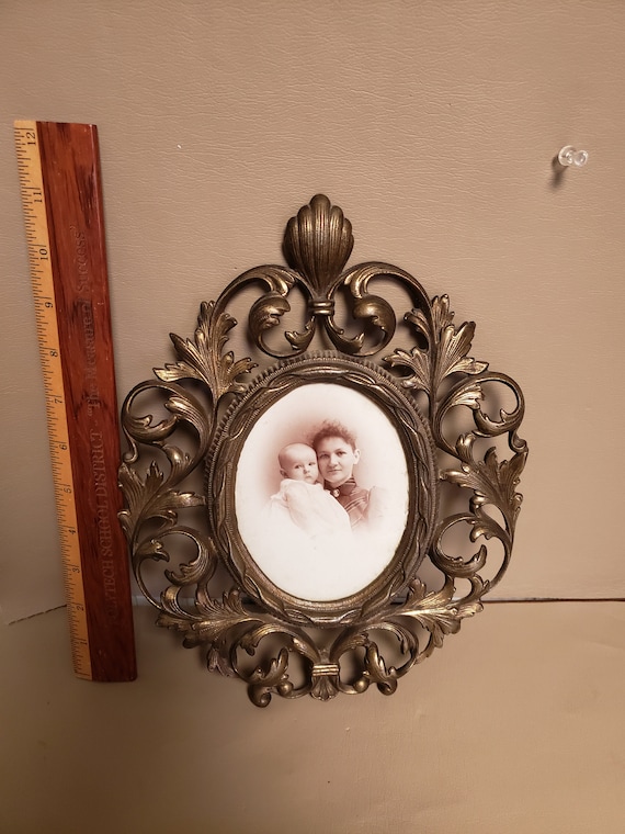 Visual Arts Antique Gold Gilt Cast Iron Rococo Oval Tabletop Picture