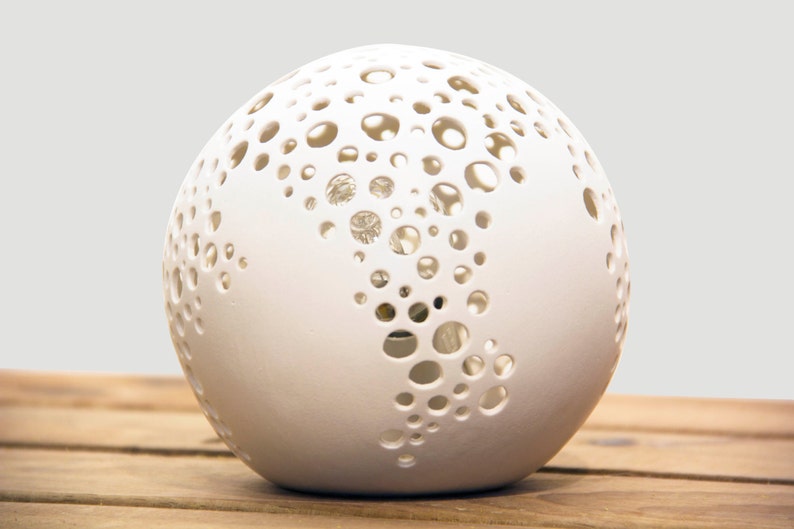 Porcelain Ball Fretwork image 5