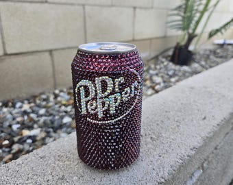 Dr. Pepper-blikje met strassteentjes