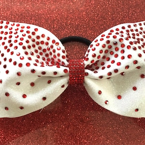 Tailless Red Waterfall bow on white mystque