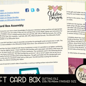 Peut inclure: Un graphique de c&oelig;ur rose et blanc avec des ailes pour un fichier de d&eacute;coupe de bo&icirc;te &agrave; carte cadeau. Le graphique est intitul&eacute; "Clikchic Designs". Le texte "Gift Card Box Cutting File 108x76x46mm Finished Size" est sous le graphique. L'image comprend &eacute;galement un tutoriel pour assembler la bo&icirc;te &agrave; carte cadeau.