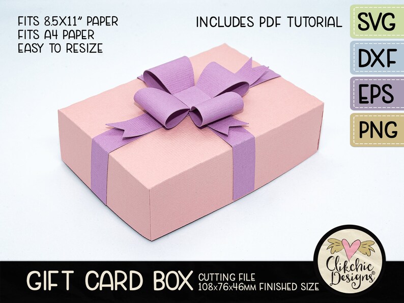 Peut inclure: Une bo&icirc;te &agrave; cadeau rose pour carte cadeau avec un n&oelig;ud violet. La bo&icirc;te mesure 108x76x46mm. L'image comprend le texte "GIFT CARD BOX" et "CUTTING FILE 108x76x46mm FINISHED SIZE".
