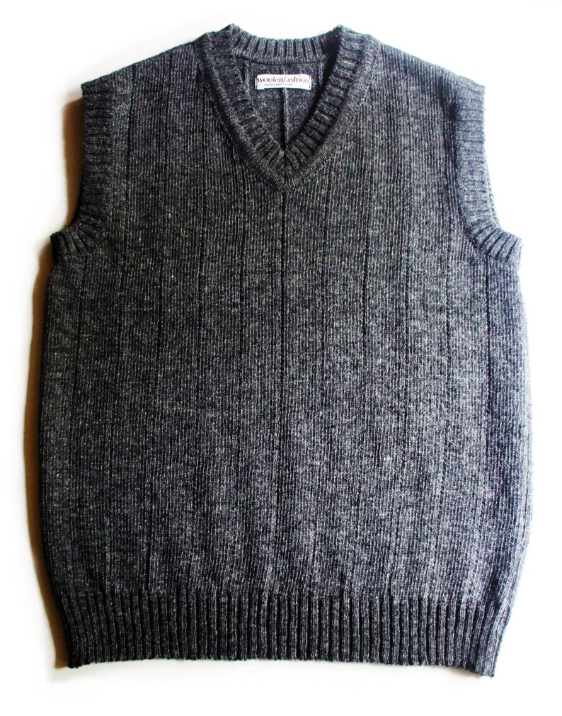lambswool sleeveless jumper