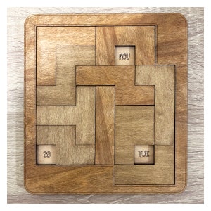 Infinity Daily Calendar Puzzle: Baltic Birch Brain Teaser