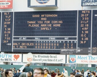 Shea Stadium scoreboard from Seaver's imperfect game