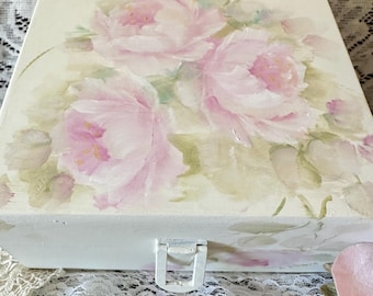 Handpainted Wooden Keepsake Box: Shabby Vintage Pink Roses