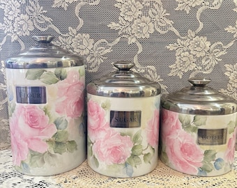 Juego de botes de porcelana pintados a mano con rosas rosas, flores de estilo vintage shabby chic, azucarero, botes de café con tapas cromadas y firmados.