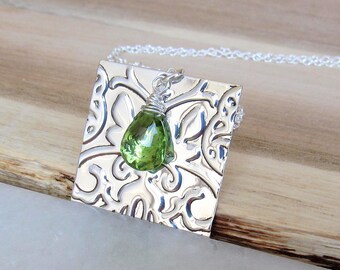 Sterling Silver Square Plate Necklace, Peridot Birthstone Necklace, August Birthstone, Custom Plate Necklace, Wire Wrapped Peridot, Textured