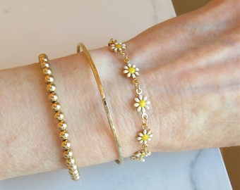 Daisy Flower Gold Bracelet, White Flower Bracelet for Her, Trendy Gift for Bridesmaid, Flower Girl Jewelry, Summer Bride Jewelry Gift