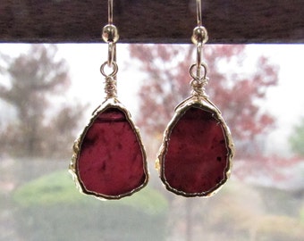 Garnet Slice Earrings with Gold Edge, Raw Garnet Earrings, January Birthstone, Red Stone Earrings Gold, Gemstone Slice Earrings