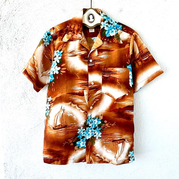 Vintage 70s Hawaiian Aloha Shirt Floral Tropical 1970s Large Collar Shirt // Hawaii Tiki Top