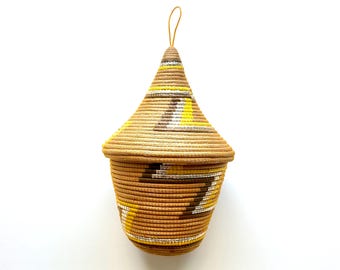 Vintage Tutsi Agaseki Ibeseke Sisal Basket with Lid