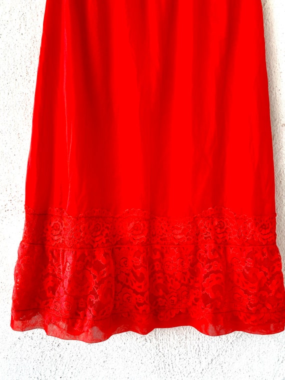 Vintage 50s 60s Slip Half Red Rose Lace Slip // 1… - image 4