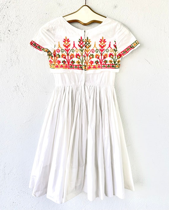 Vintage 50s Folk Embroidered Circle Dress with Tu… - image 8