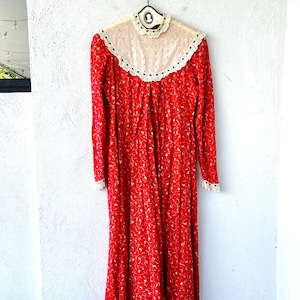 Vintage jaren 70 Hawaiiaanse bete kanten kraagjurk rode bloemen Hawaii Muumuu jaren 70 kaftan