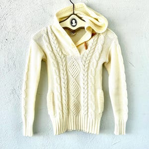 Vintage 1970s Boho Crochet Sweater Hoodie // 70s White Knit Cardigan Hippie Poncho