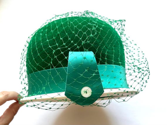 Vintage 60s Marshall Field Mod Hat 1960s Fur Felted Cloche  display picture 2