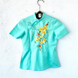 Vintage 70s Cheongsam Embroidered Floral Shirt Asian Top