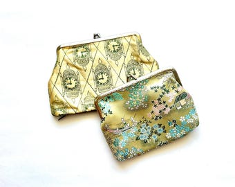 Conjunto de bolso vintage de brocado asiático: bolsa de viaje floral y porta lápiz labial