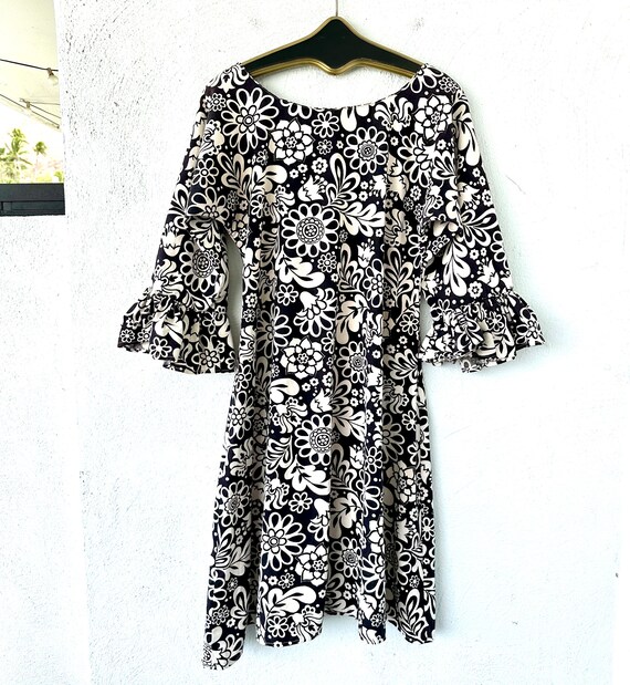 Vintage 60s 70s Hawaiian Flower Power Bell Sleeve Dre… - Gem