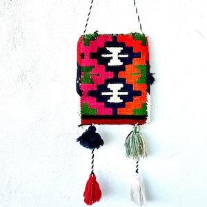 Borsa vintage Kilim anni &#39;70, borsa a tracolla boho con frange intrecciate, stile hippie