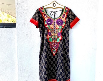 Vintage Embroidered Floral Rhinestone Indian Bollywood Glam Paisley Short Sleeve Tunic Dress