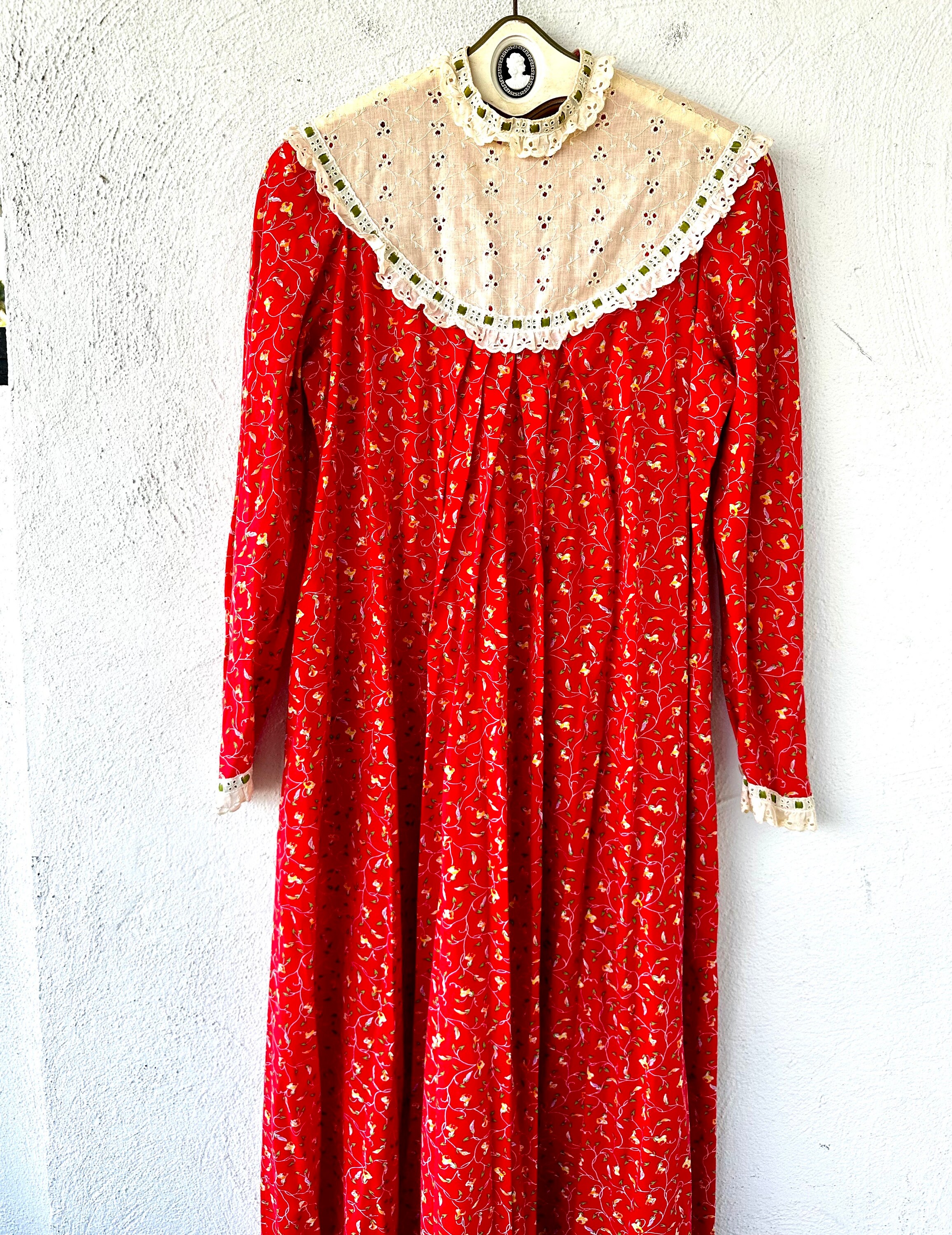 Vintage 70s Hawaiian Bete Lace Collar Dress Red Floral Hawaii Muumuu ...
