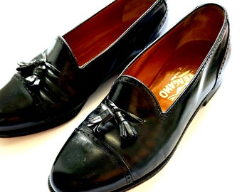 Vintage Salvatore Ferragamo Tassel Loafers // Czarne skórzane buty