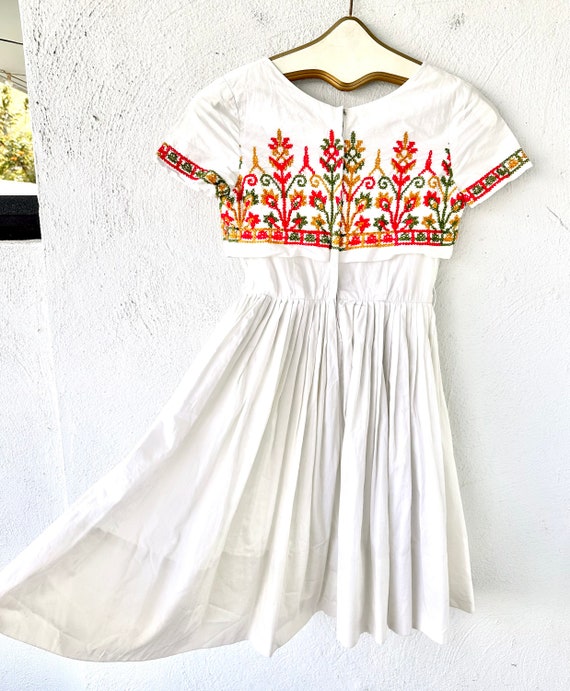Vintage 50s Folk Embroidered Circle Dress with Tu… - image 9