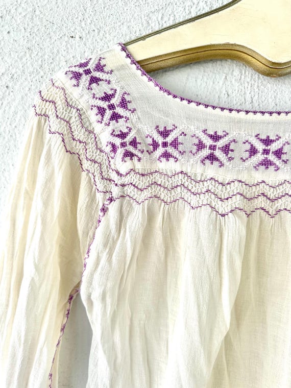 Vintage Hungarian Embroidered Folk Peasant Shirt … - image 11