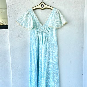 Vintage jaren 60/70 Hawaiiaanse prinses Kaiulani-jurk 1960s 1970 Carol Mary Lace Muumuu blauw wit
