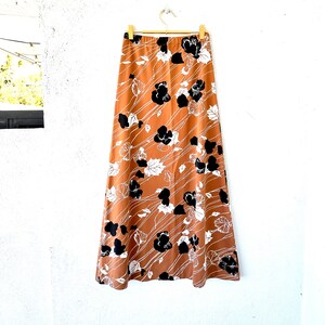 Vintage 70s Floral Skirt 1970s Beige Black Long Skirt