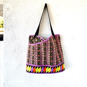Bolsa de ombro grande floral acolchoada vintage dos anos 80 e 90, bolsa Boho